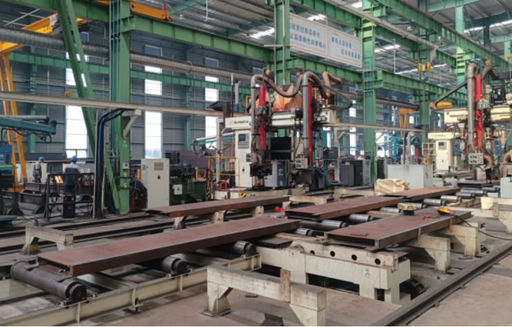 迪拜购物中心屋顶精制钢项目