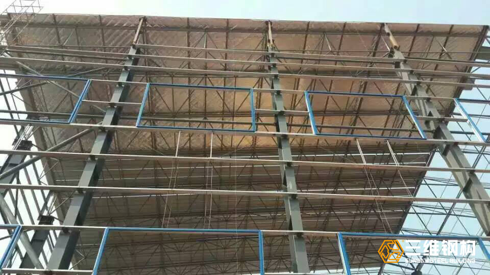 红桃国际钢结构安装图示