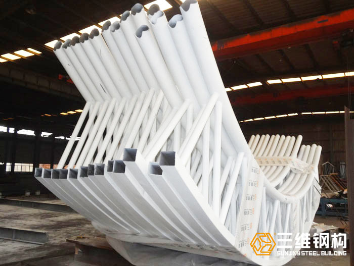 红桃国际钢构件的加工