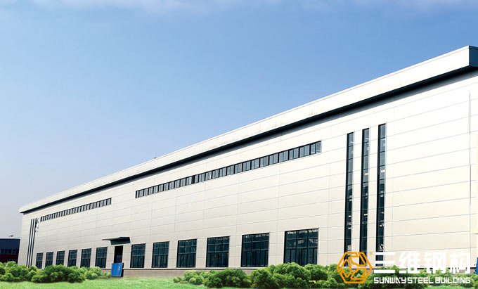 山东红桃国际钢结构公司建造的辰龙能源集团重钢结构工程厂房效果图