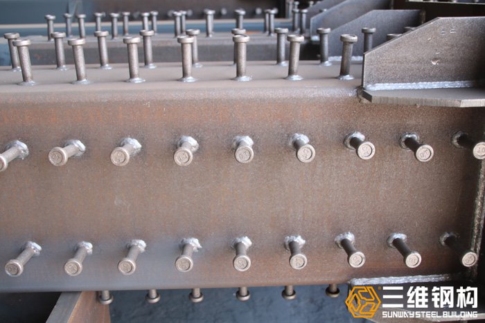 红桃国际钢结构加工的细节图